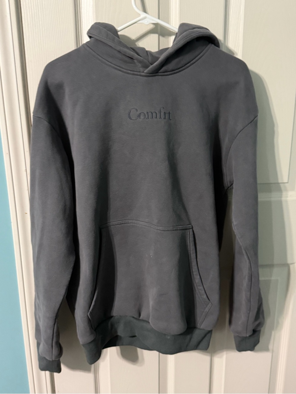 Gray Women’s Comfrt sweat suit. Size Small